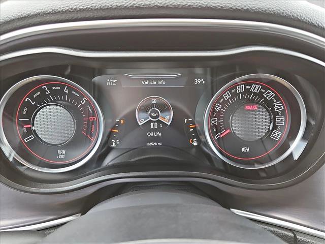 Used 2016 Dodge Challenger R/T Scat Pack RWD image 11