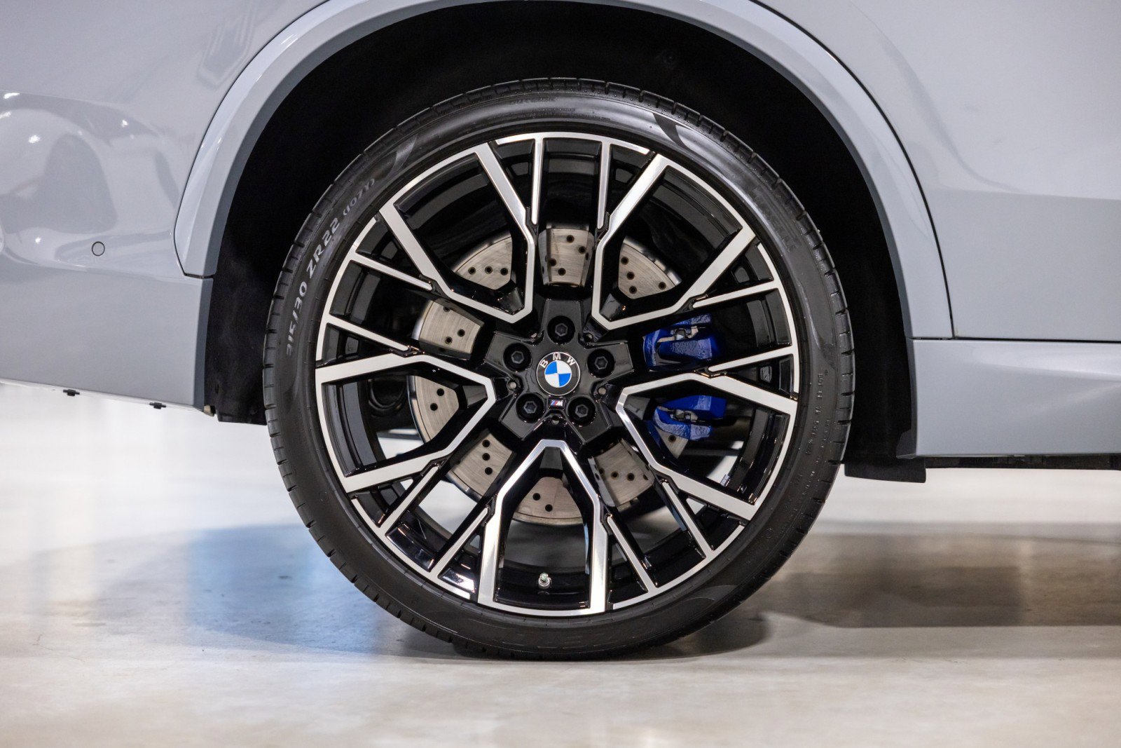 Used 2026 BMW X5 M Competition w/ Executive Package image 24