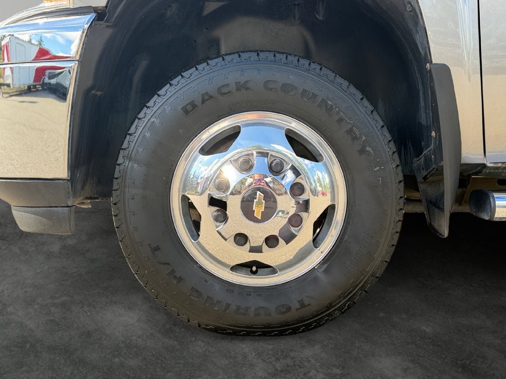Used 2012 Chevrolet Silverado 3500 LTZ w/ LTZ Plus Package AWD/4WD image 5