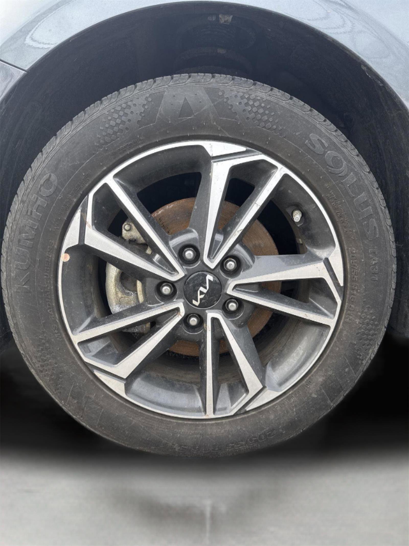 Used 2024 Kia Forte LXS image 10