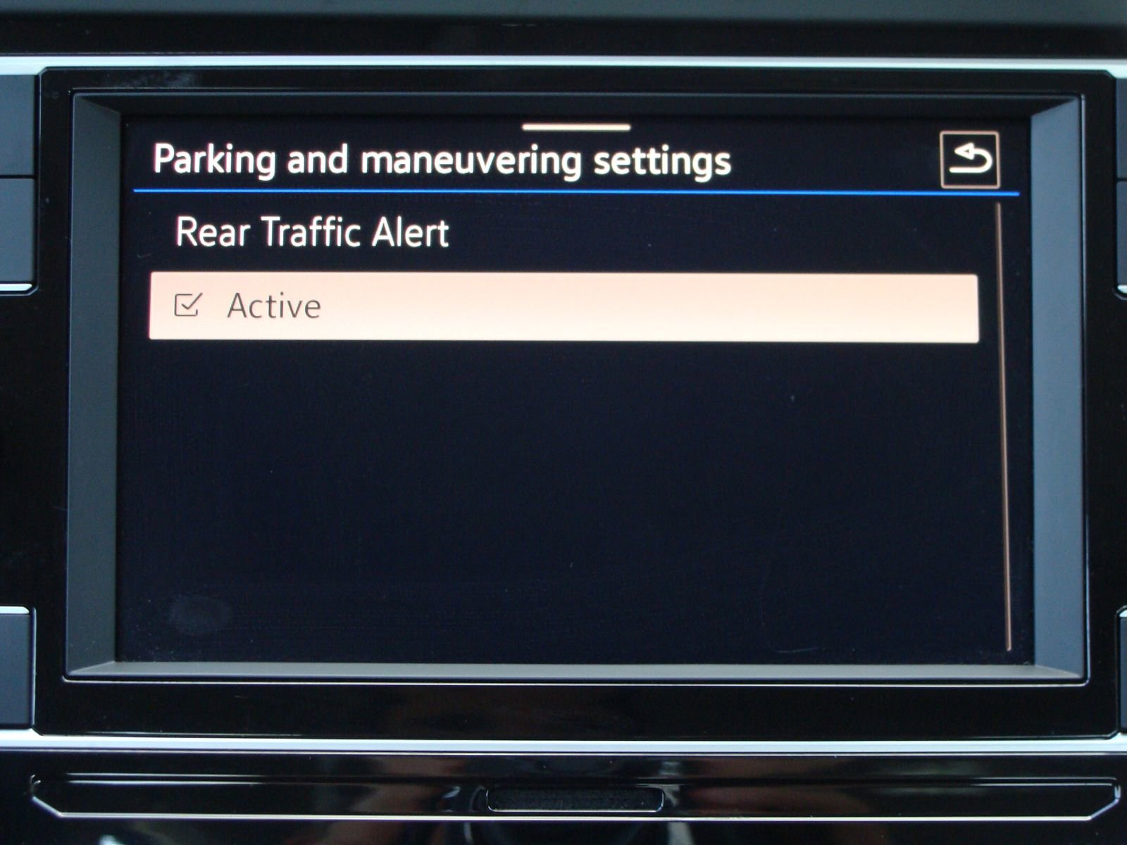 Used 2021 Volkswagen Jetta SE w/ SE Cold Weather Package image 22