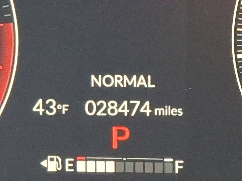 Used 2023 Honda Pilot LX image 5