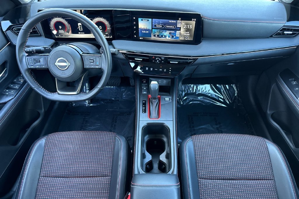 Certified 2025 Nissan Kicks SR FWD image 13