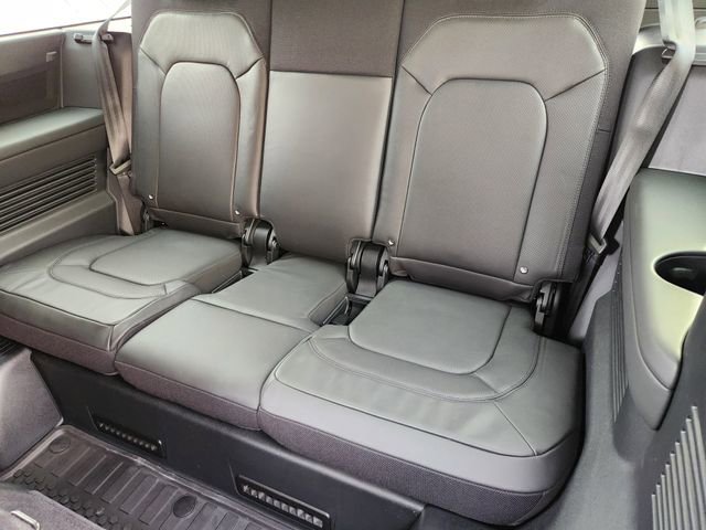 New 2026 Land Rover Defender 130 V8 AWD/4WD image 21