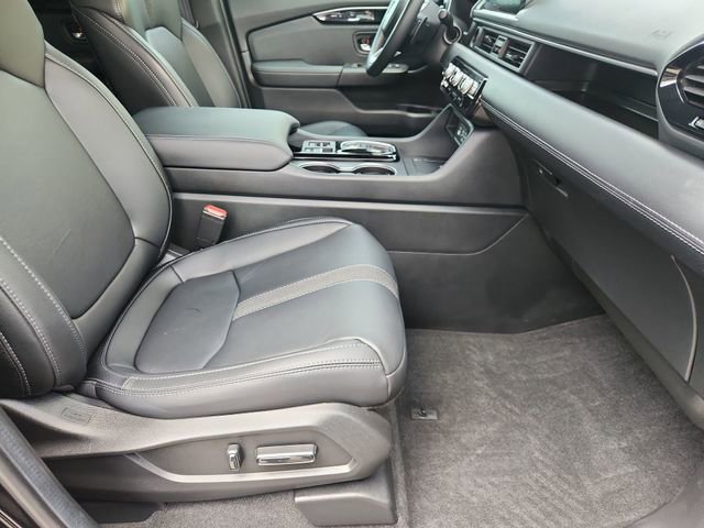 Used 2025 Honda Pilot Touring image 28