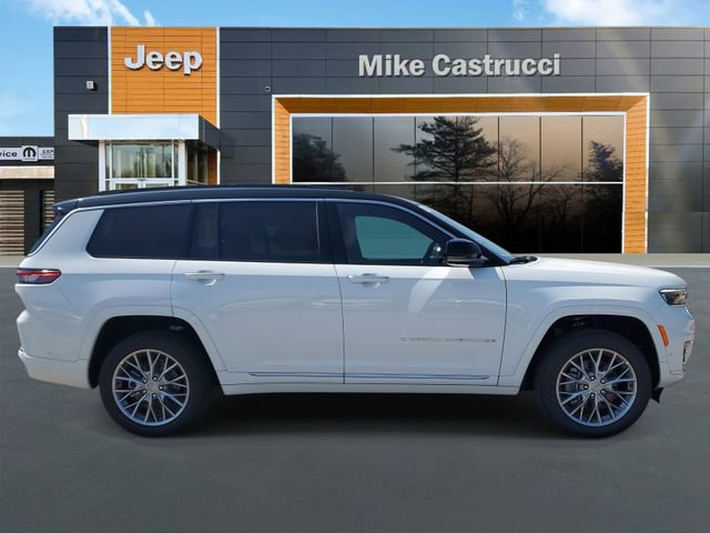 New 2025 Jeep Grand Cherokee L Summit w/ Luxury Tech Group V image 3