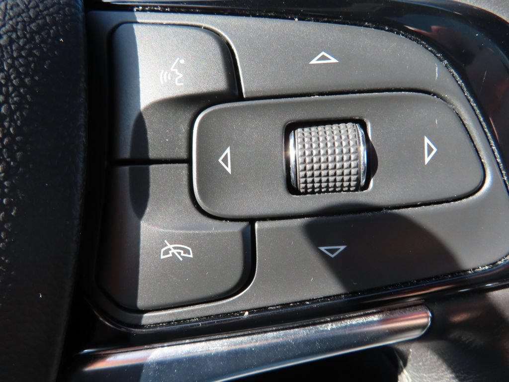 Used 2023 Buick Enclave Avenir w/ Trailering Package, 5000 lbs. AWD/4WD image 17