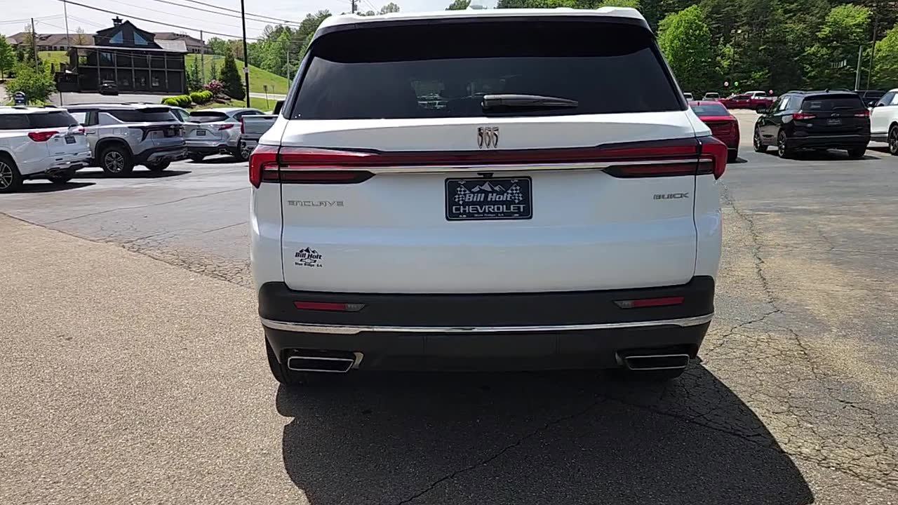 Used 2025 Buick Enclave Preferred FWD image 6