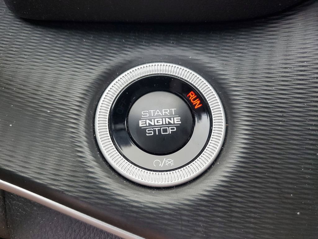 Used 2025 Jeep Grand Cherokee Altitude RWD image 22