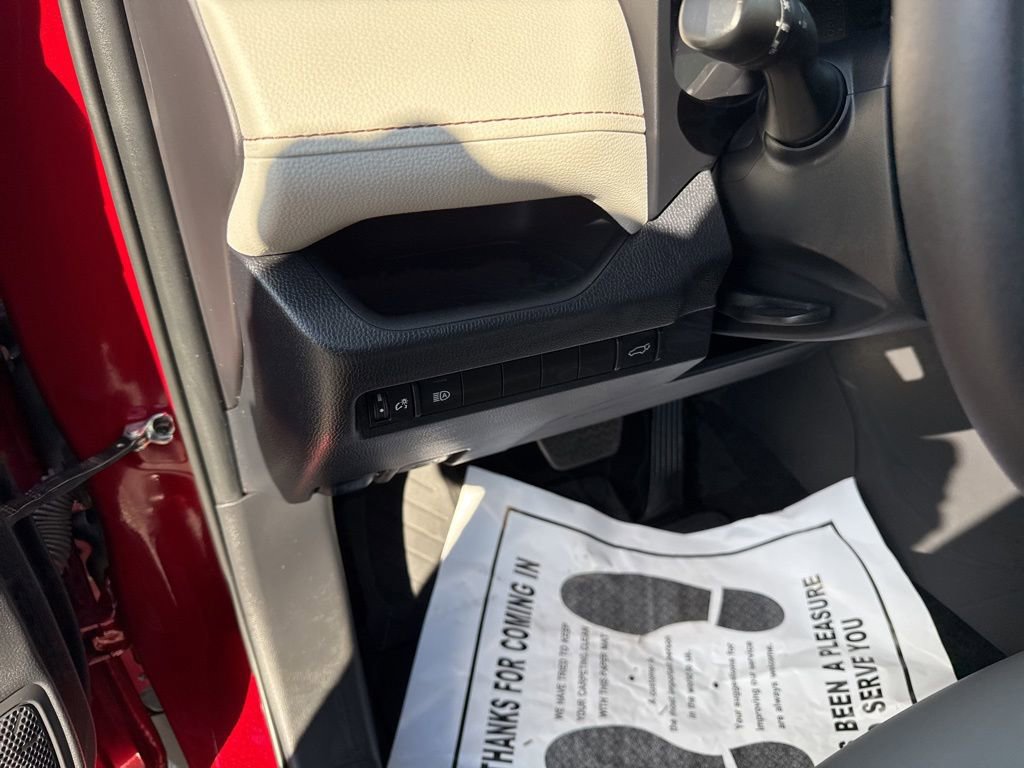 Used 2024 Toyota RAV4 XLE Premium image 24