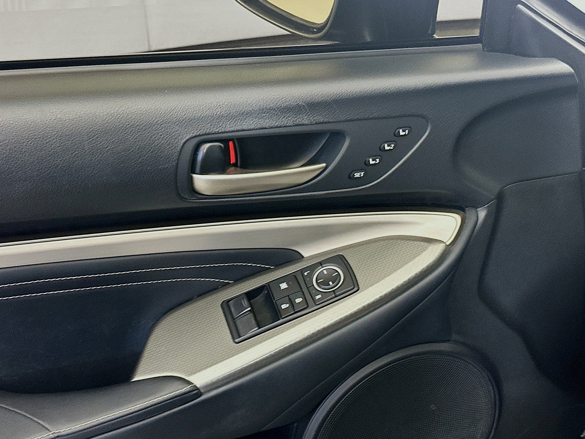 Used 2017 Lexus RC 200t F Sport image 15