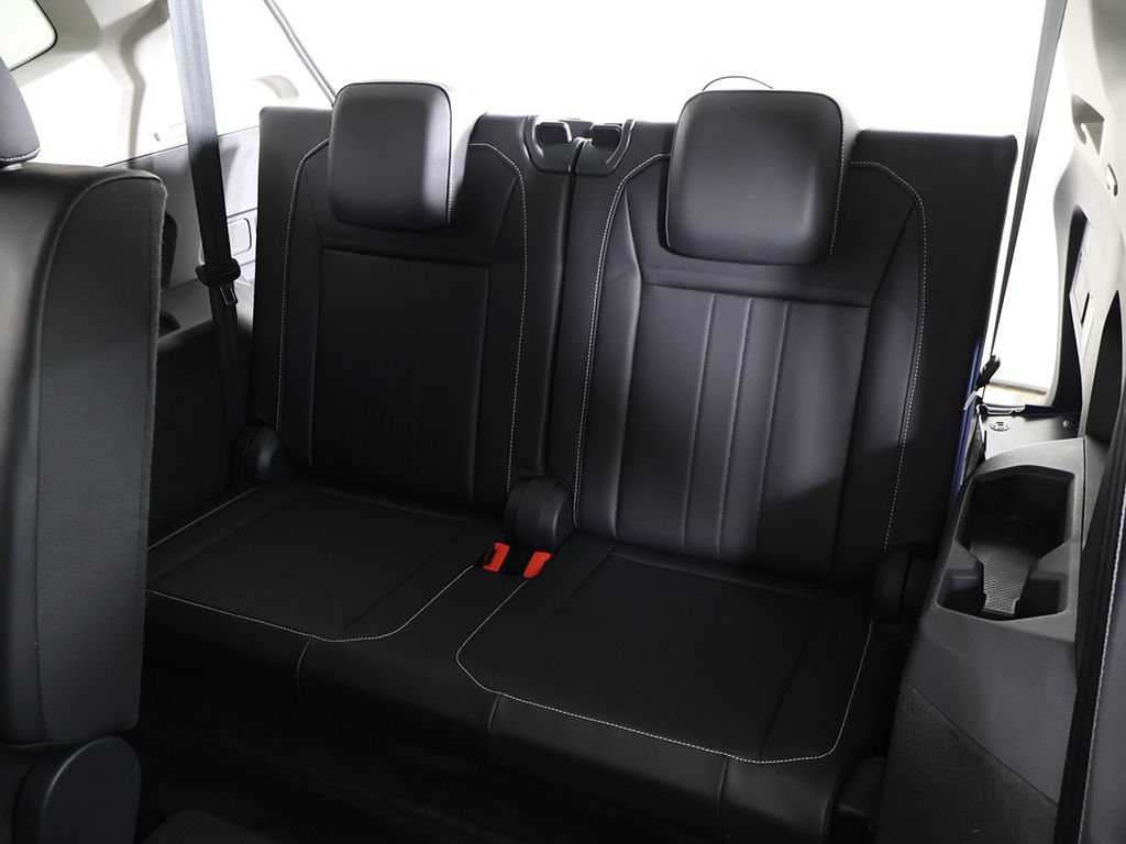 Used 2024 Volkswagen Tiguan SE FWD image 38