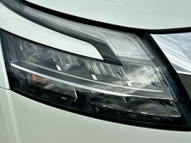 Used 2023 Nissan Pathfinder SL image 34