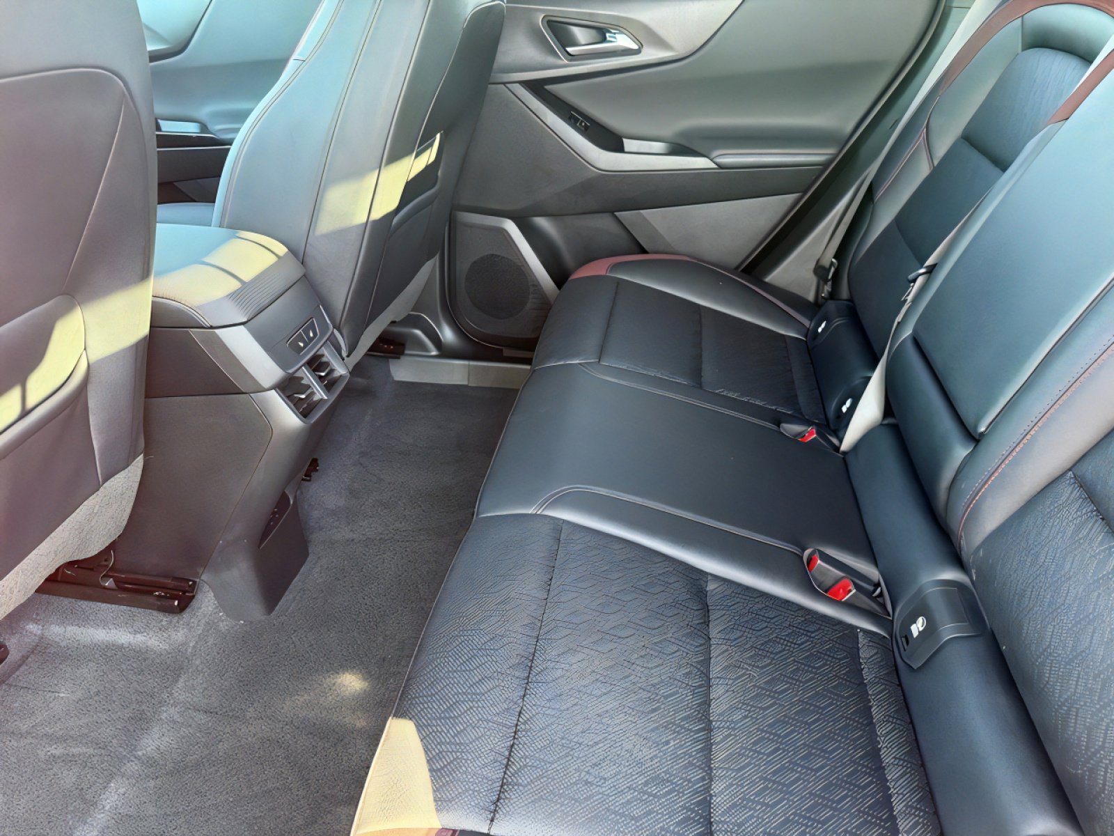 Used 2025 Chevrolet Equinox RS w/ Convenience Package III image 24