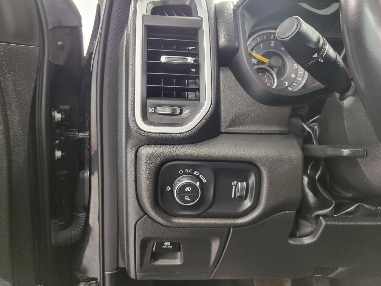 Used 2022 RAM 1500 Big Horn AWD/4WD image 10