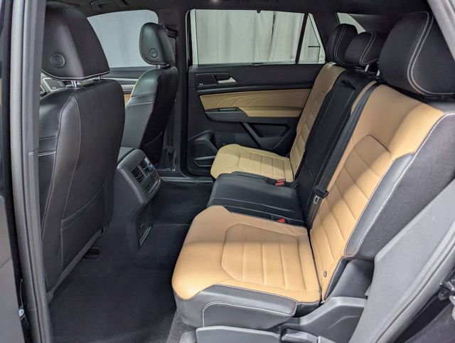 Used 2022 Volkswagen Atlas Cross Sport SEL Premium R-Line AWD/4WD image 9