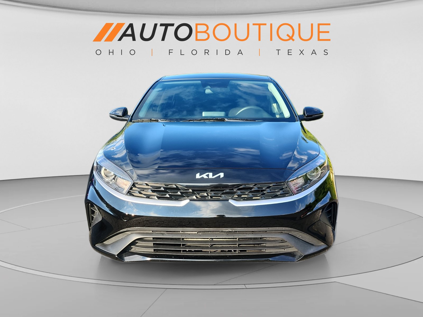 Used 2024 Kia Forte LXS w/ LXS Technology Package FWD image 8