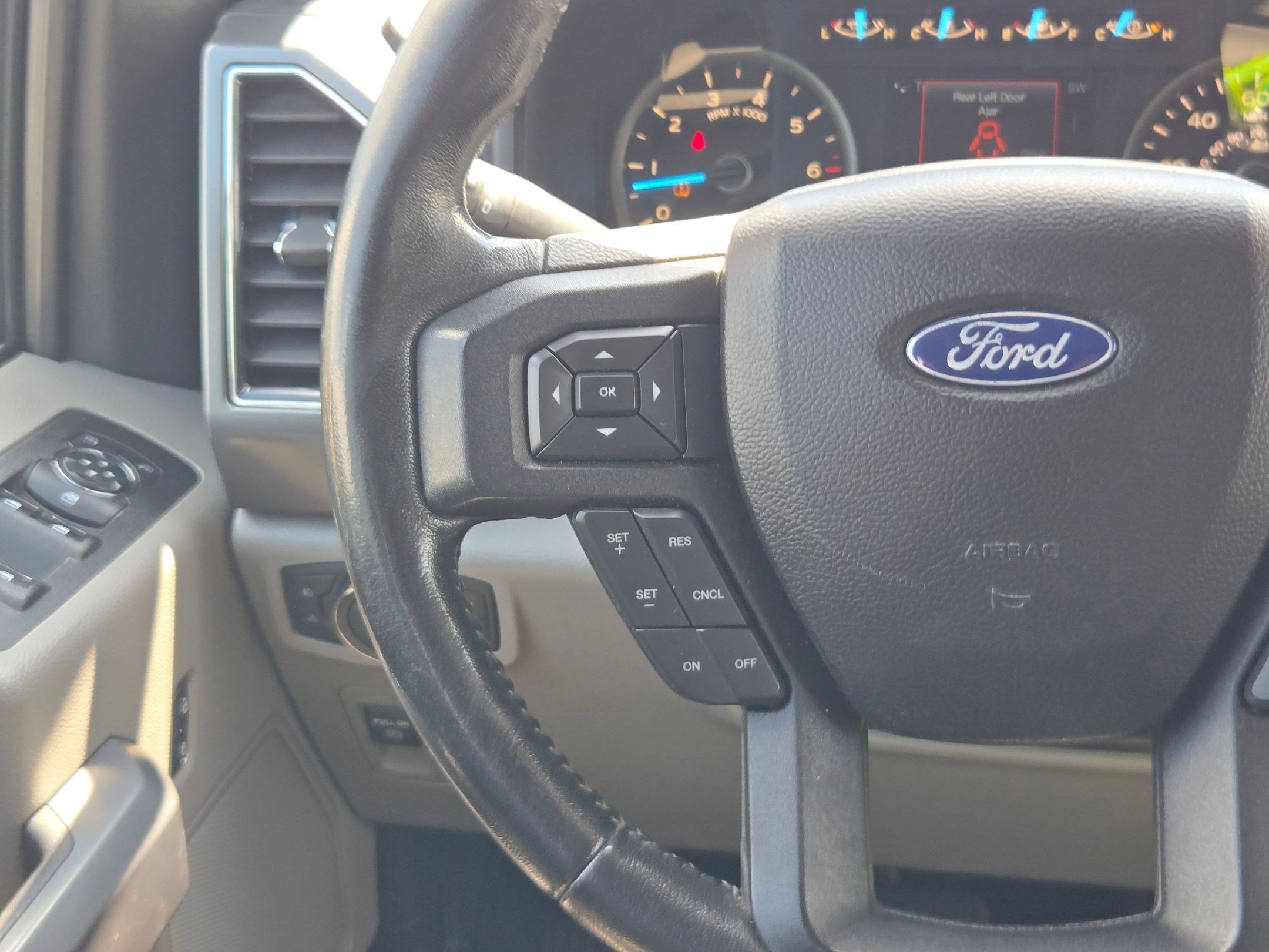 Used 2018 Ford F150 XLT w/ Equipment Group 302A Luxury RWD image 19