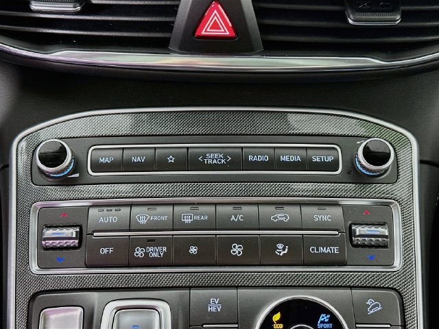 Used 2023 Hyundai Santa Fe Limited AWD/4WD image 15