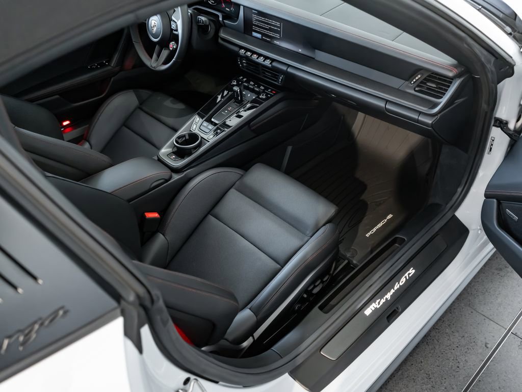 Certified 2026 Porsche 911 Targa 4 GTS image 25