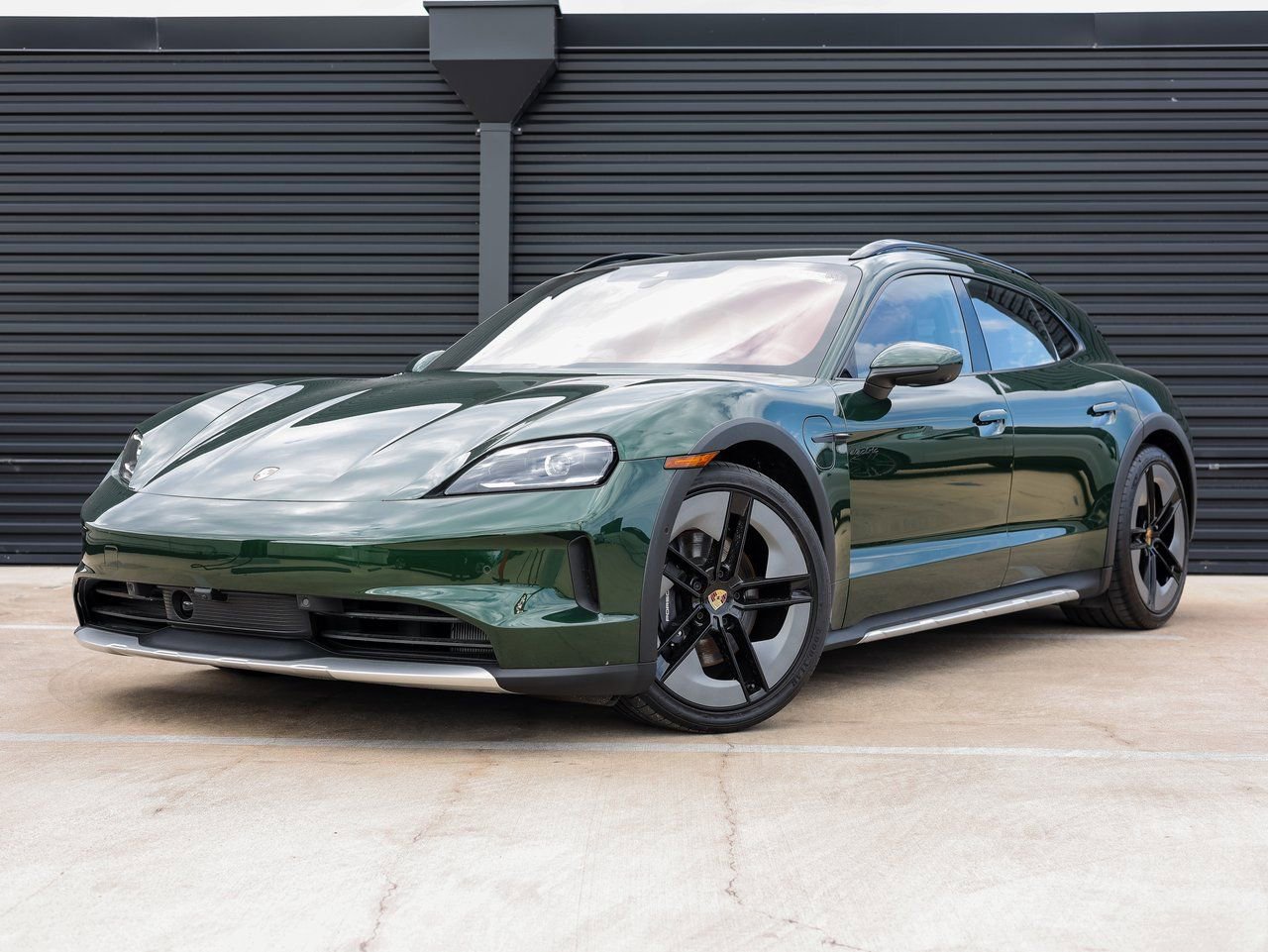 Certified 2025 Porsche Taycan 4 Cross Turismo image 1