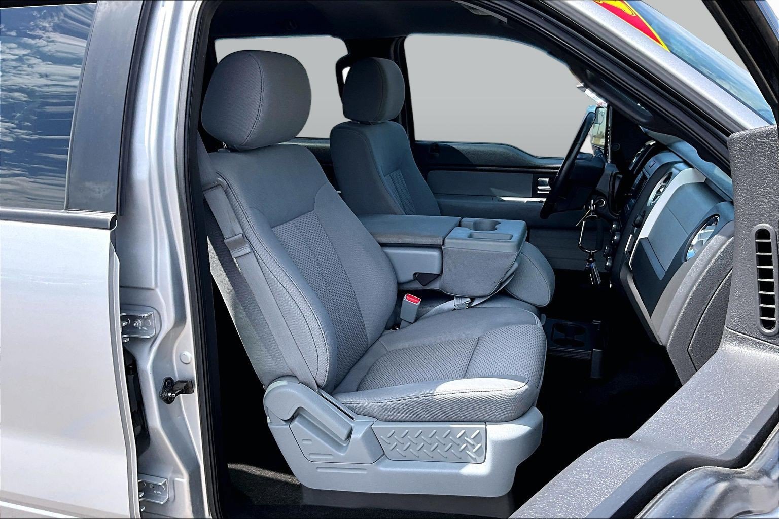 Used 2013 Ford F150 XLT w/ Mid Equipment Group RWD image 7