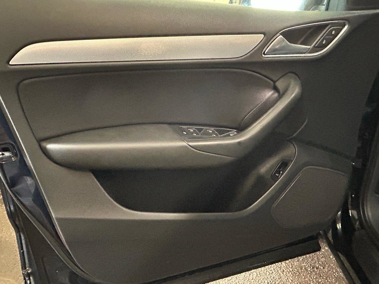 Used 2016 Audi Q3 2.0T Premium Plus w/ Technology Package image 17