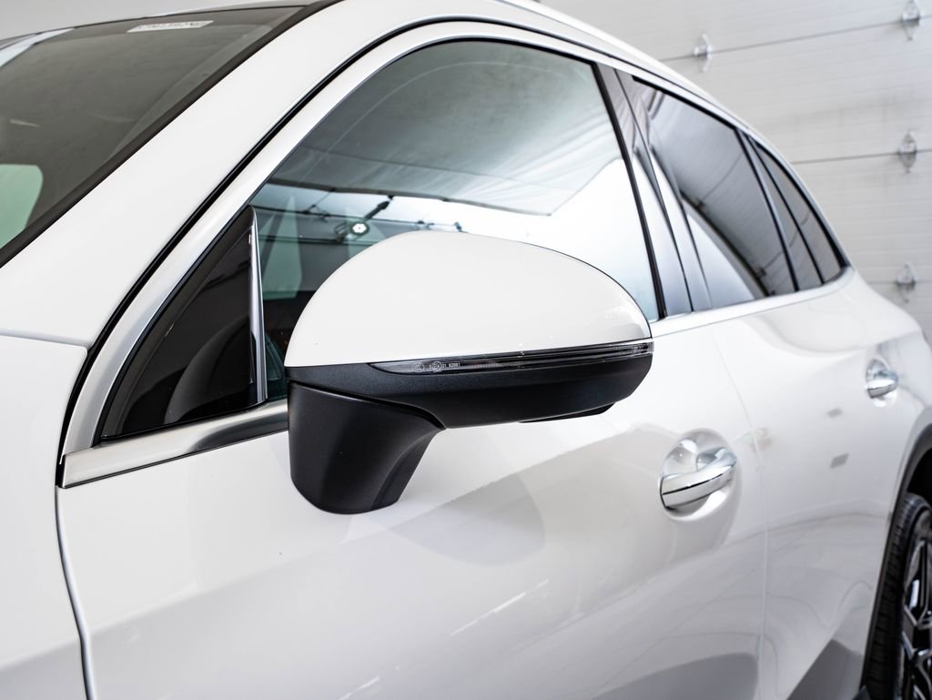 New 2026 Mercedes-Benz GLC 300 4MATIC image 17