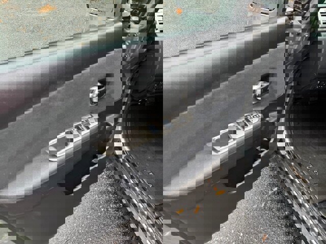 Used 2012 Nissan Versa 1.8 S image 7