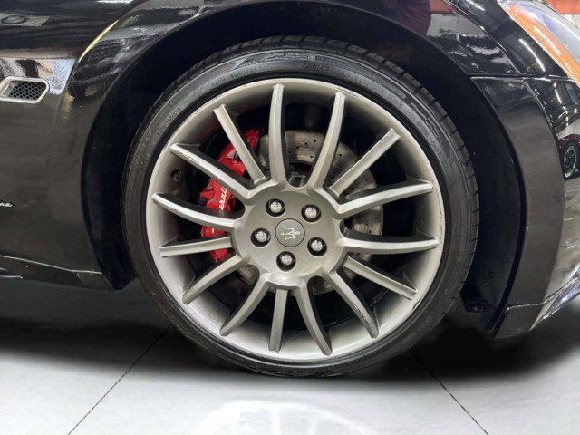 Used 2011 Maserati GranTurismo S image 41