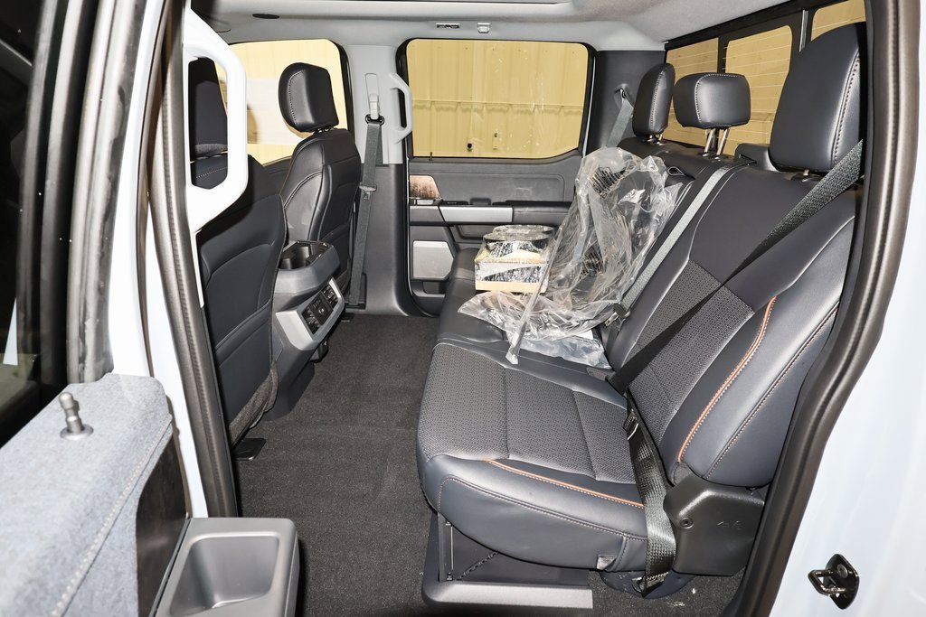 New 2025 Ford F350 Lariat w/ Lariat Ultimate Package image 13