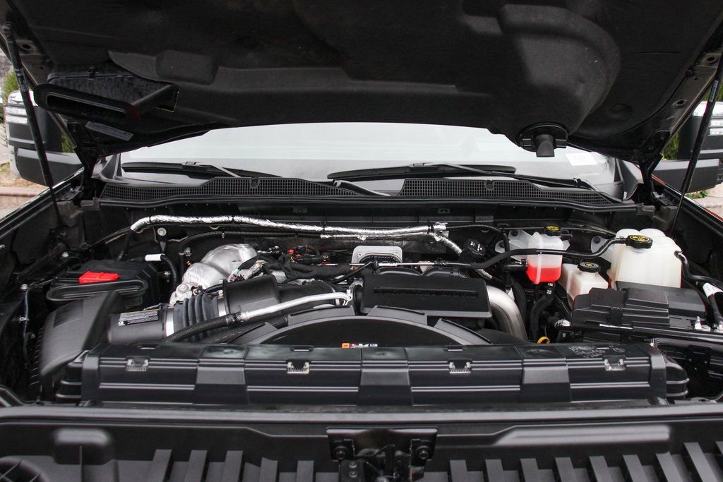 Used 2024 Chevrolet Silverado 2500 High Country w/ Technology Package image 13