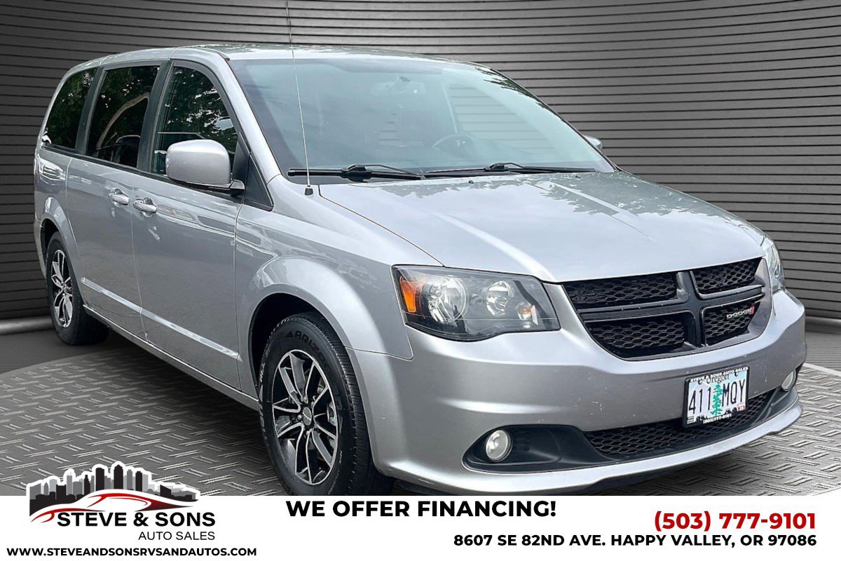 Used 2018 Dodge Grand Caravan SE FWD image 1