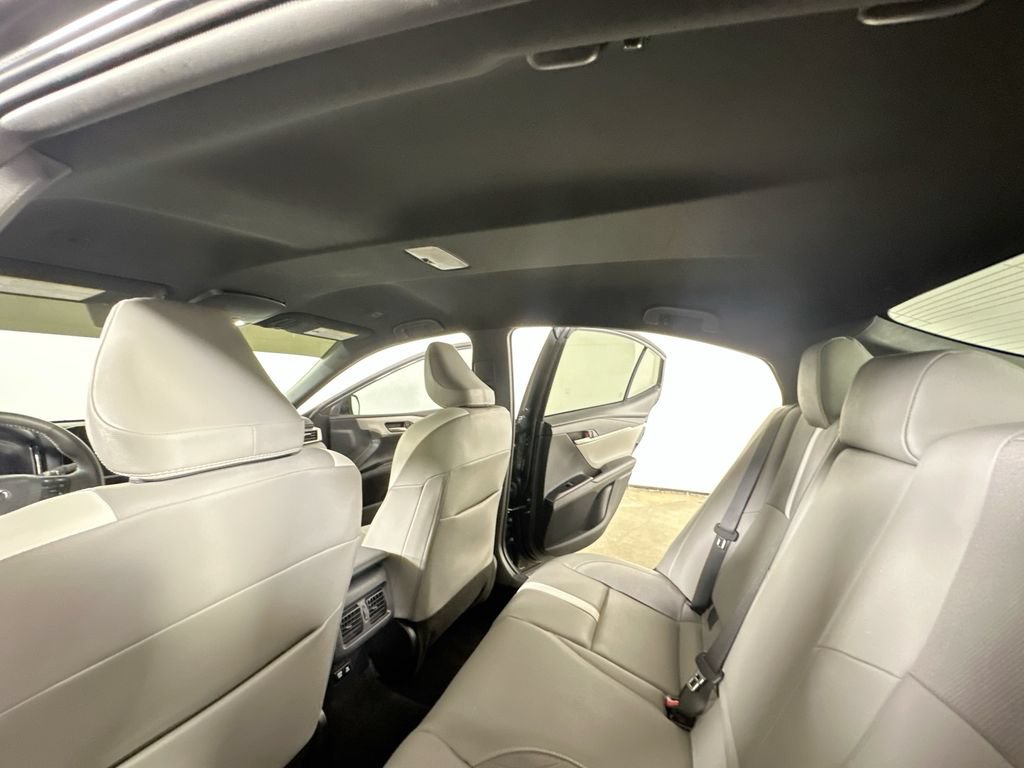 Used 2025 Toyota Camry SE w/ Multimedia Upgrade Package FWD image 13