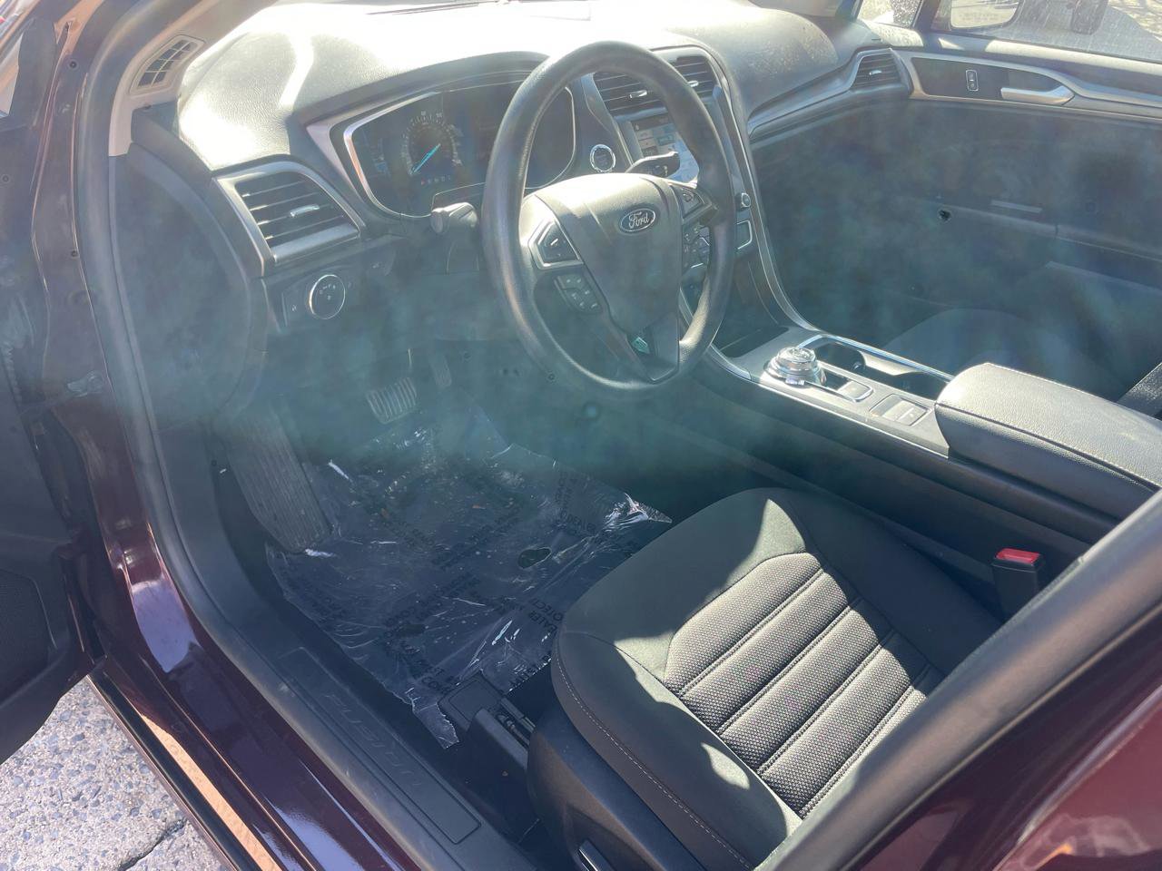 Used 2017 Ford Fusion SE w/ Fusion SE Technology Package image 34