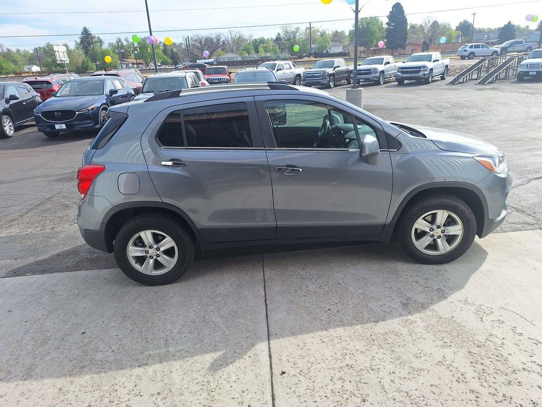 Used 2019 Chevrolet Trax LT w/ LT Convenience Package AWD/4WD image 9