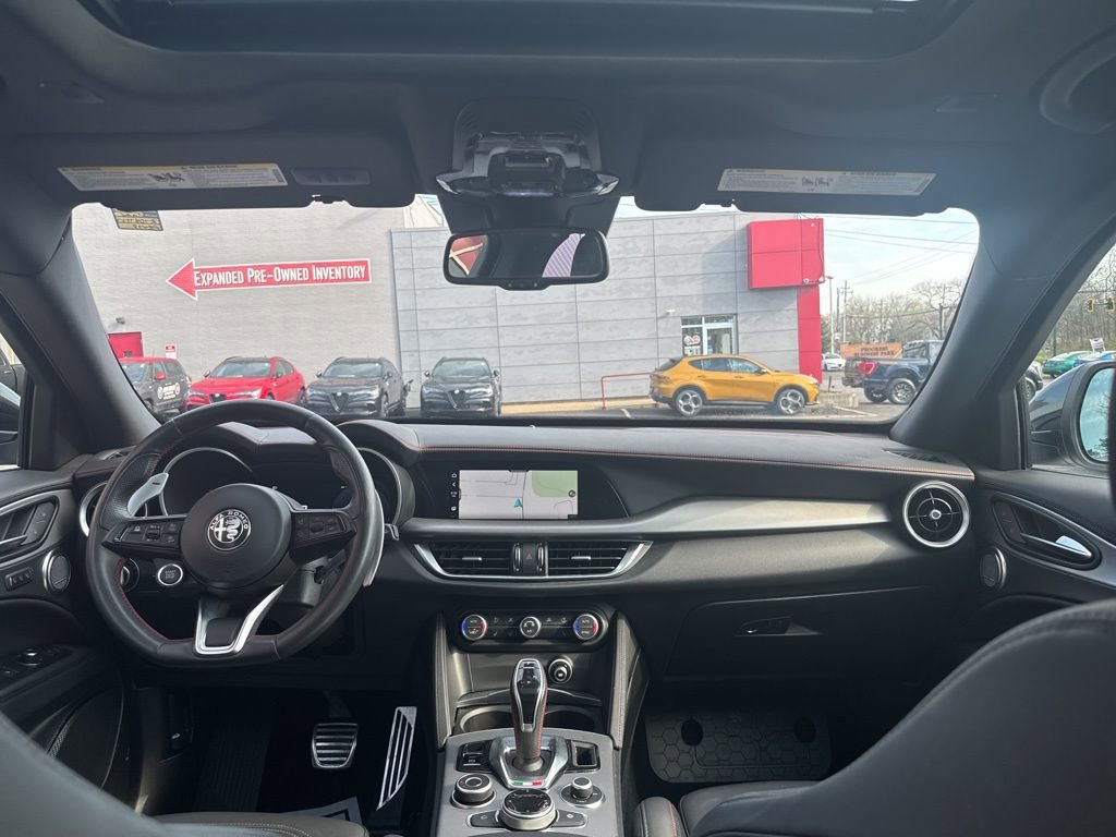 Used 2024 Alfa Romeo Stelvio AWD image 35