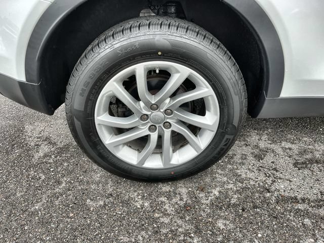Used 2019 Land Rover Discovery Sport HSE AWD/4WD image 20