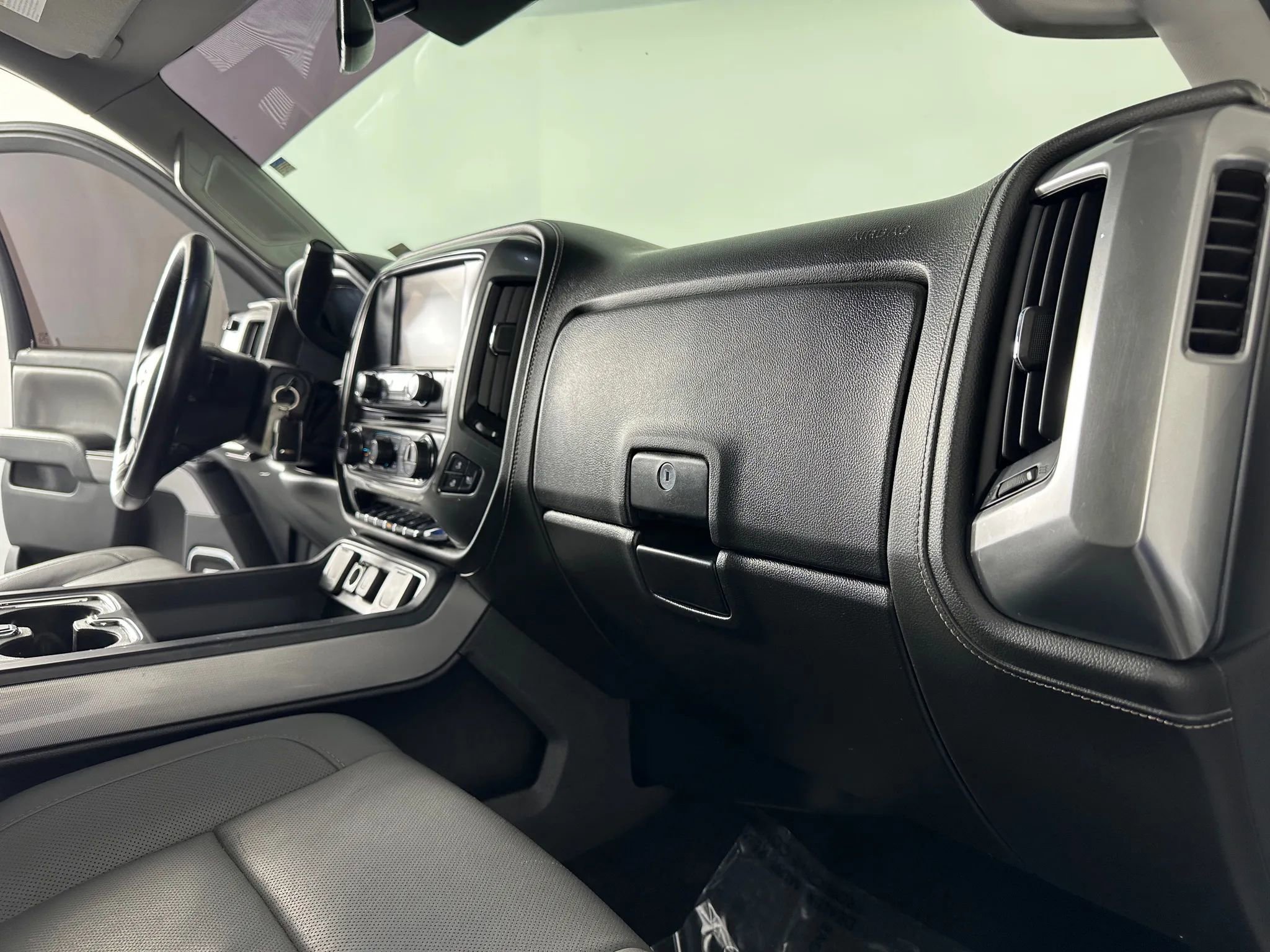 Used 2016 Chevrolet Silverado 1500 LTZ Z71 w/ LTZ Plus Package image 45