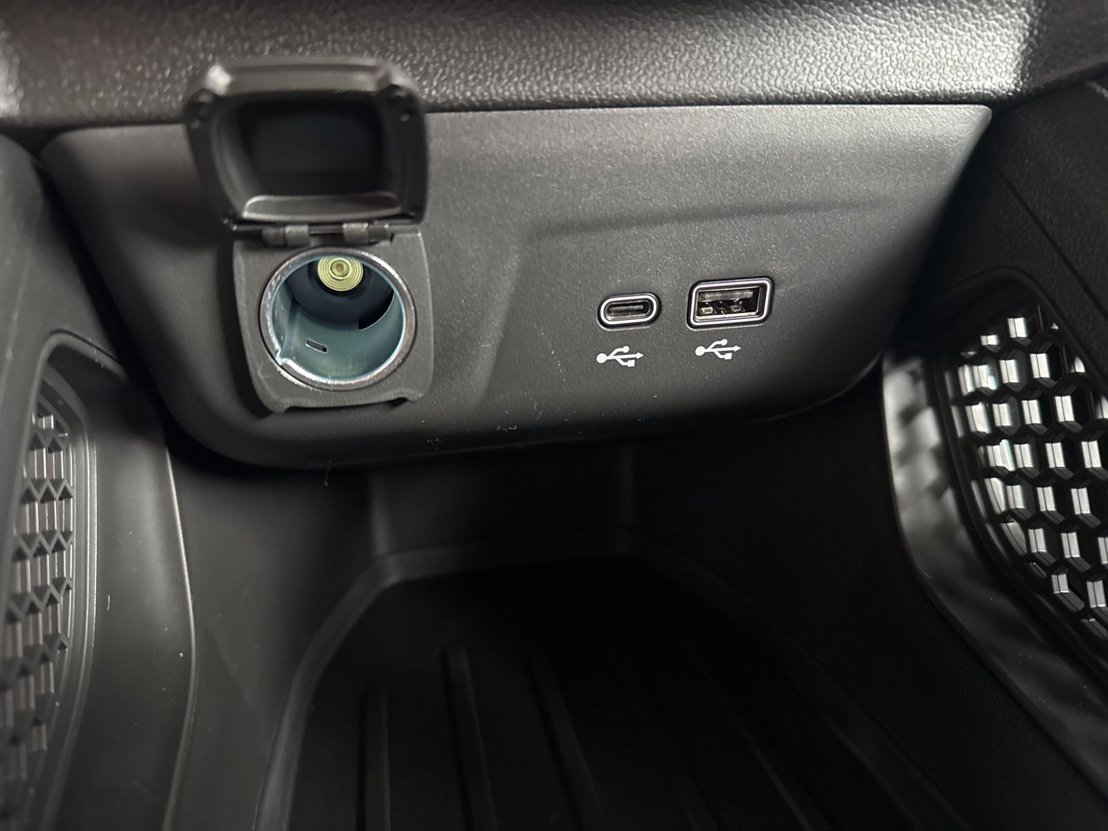 New 2026 Chevrolet TrailBlazer LT w/ LT Cold Weather Package image 24