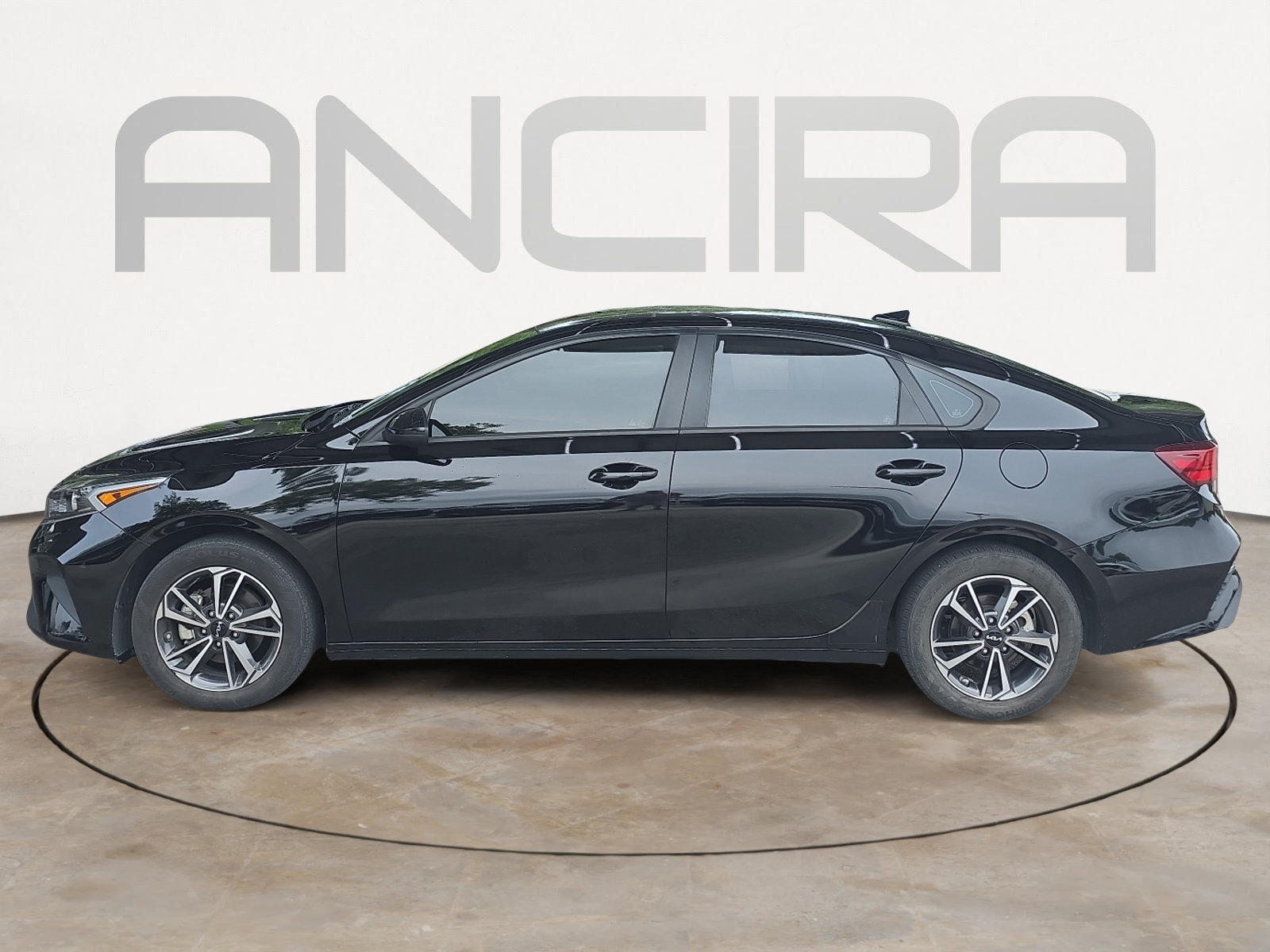Certified 2023 Kia Forte LXS FWD image 5