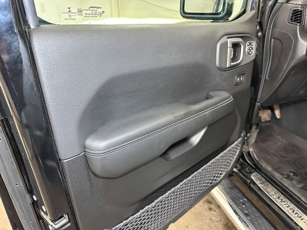 Certified 2022 Jeep Wrangler Unlimited Sahara w/ LED Lighting Group image 23