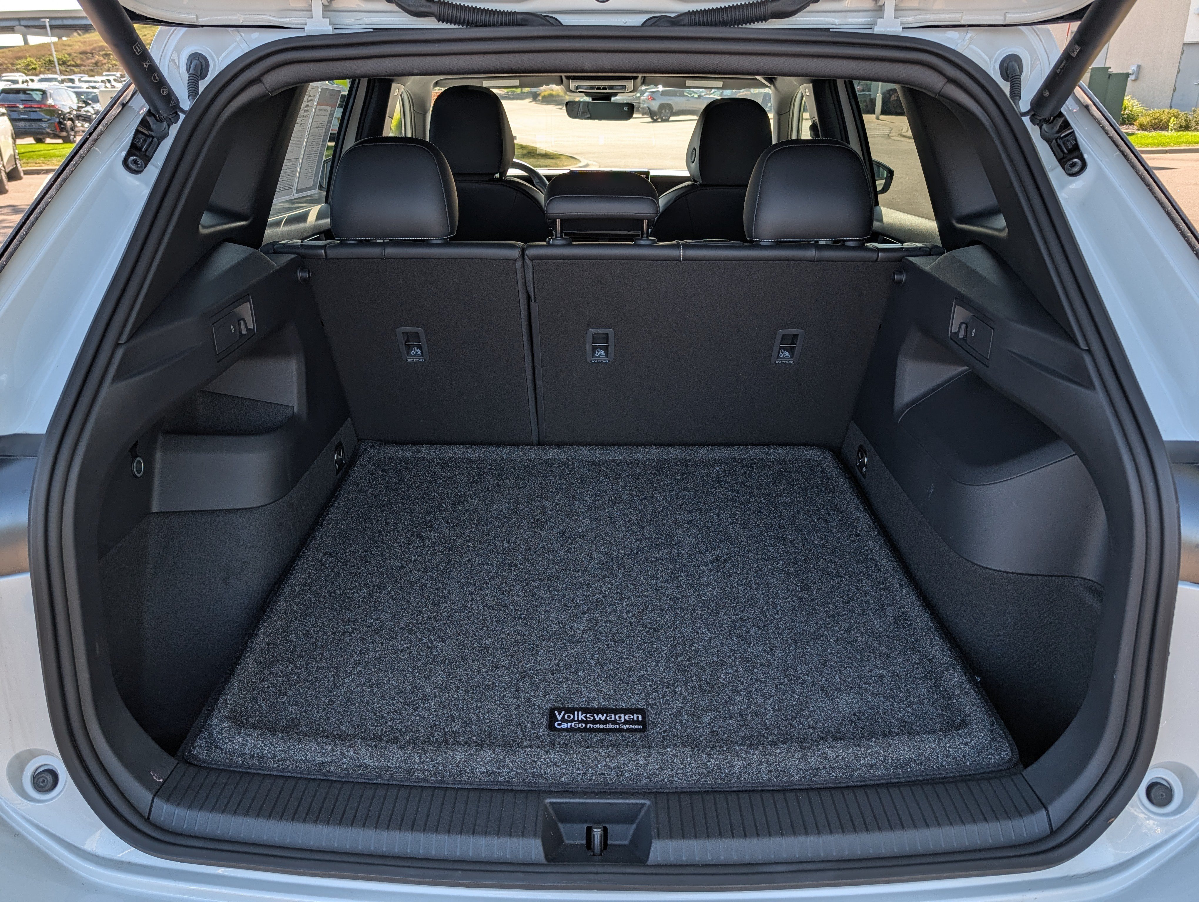Certified 2026 Volkswagen Tiguan SE R-Line AWD/4WD image 18
