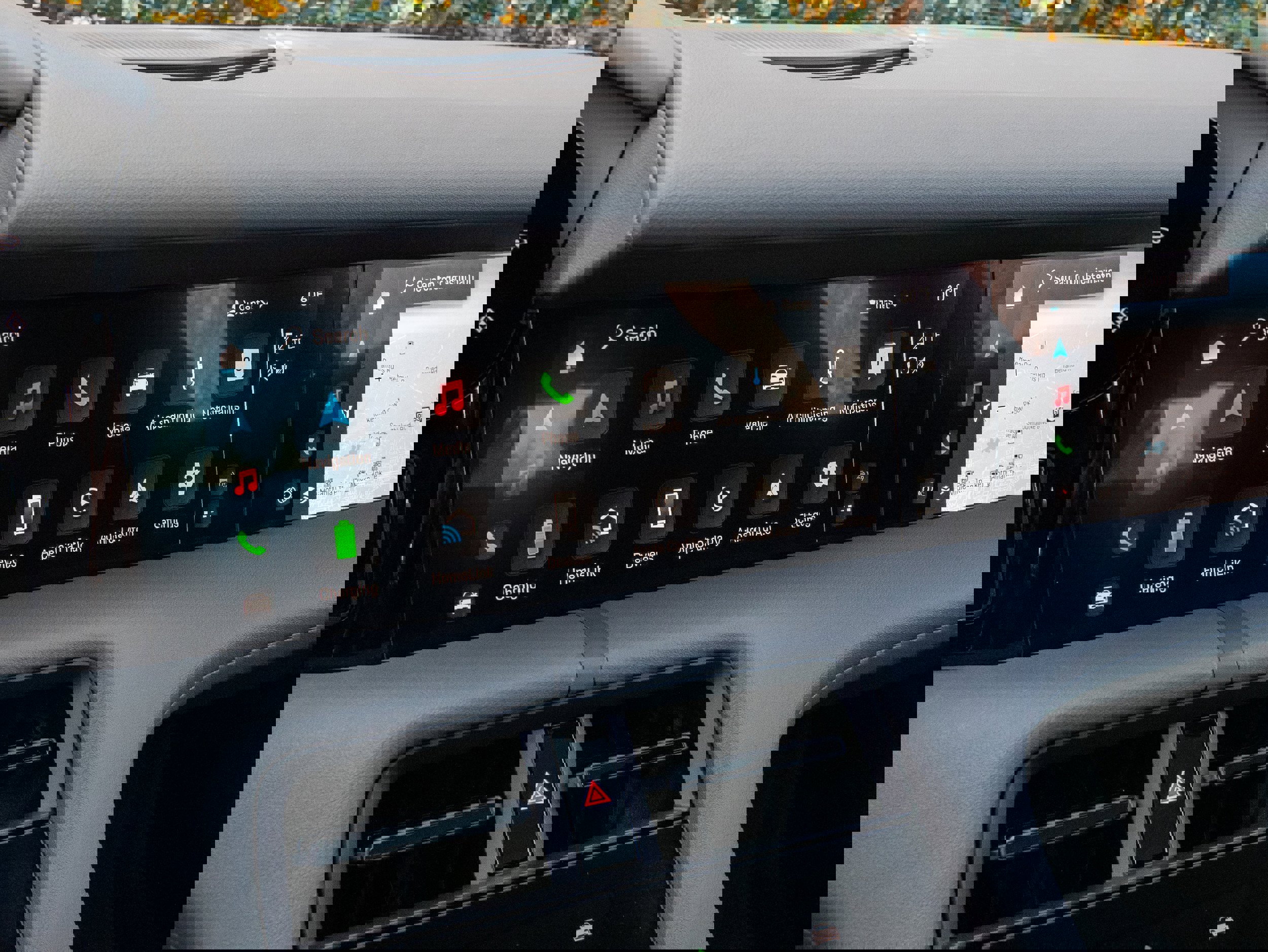 Used 2022 Porsche Taycan image 24