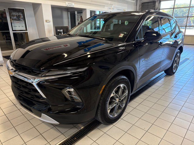 Used 2025 Chevrolet Blazer LT w/ Convenience Package FWD image 7