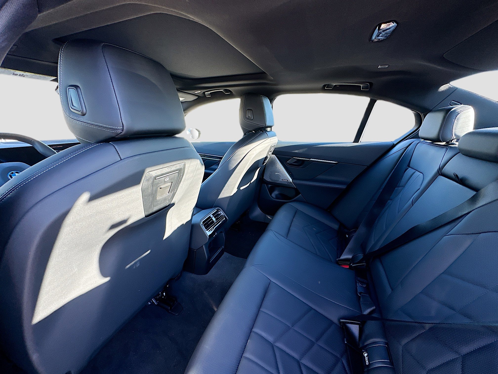 Used 2024 BMW i5 eDrive40i w/ Premium Package image 27