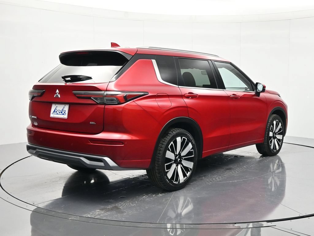 Used 2025 Mitsubishi Outlander SEL FWD image 5