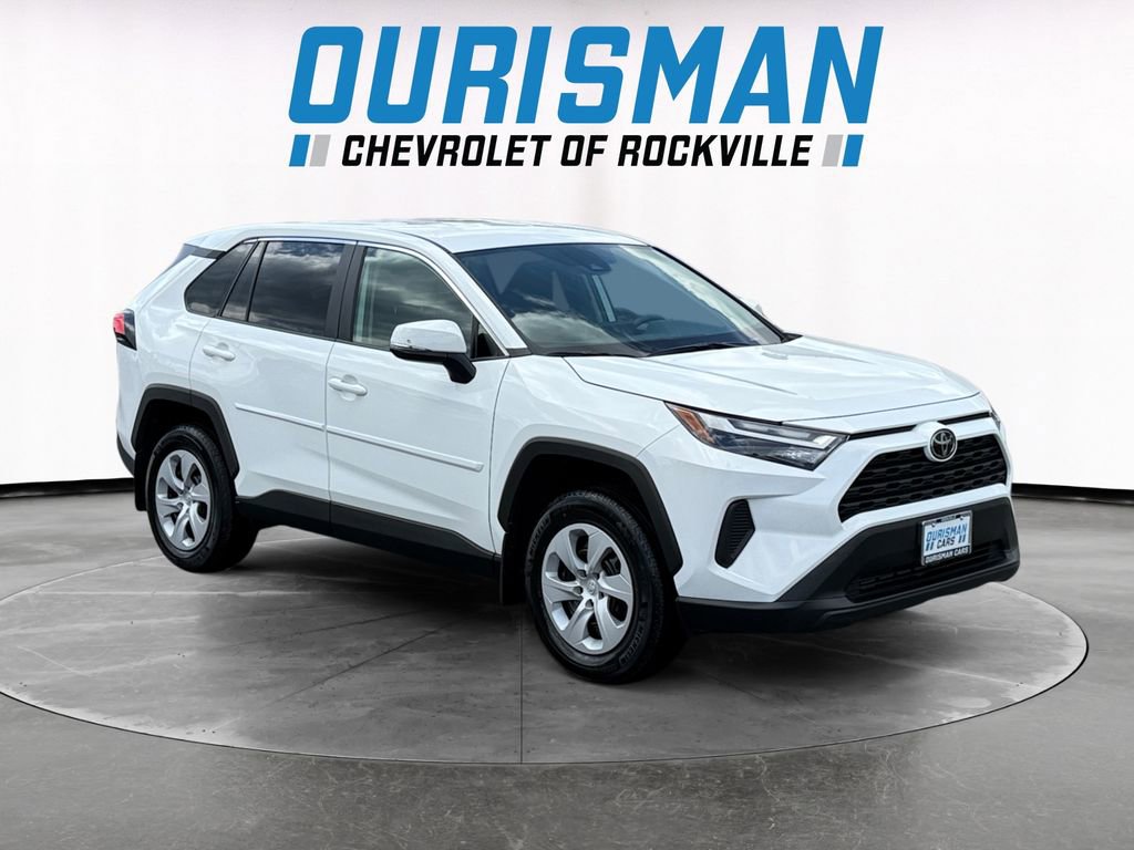 Used 2025 Toyota RAV4 LE AWD/4WD image 1