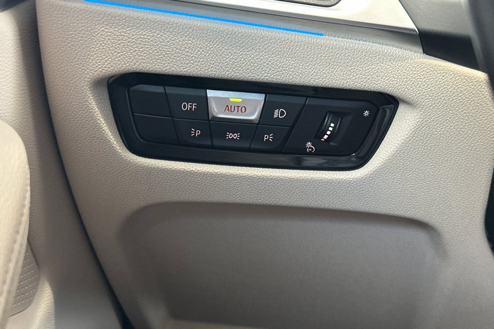 Certified 2024 BMW i4 eDrive35 w/ Premium Package RWD image 36