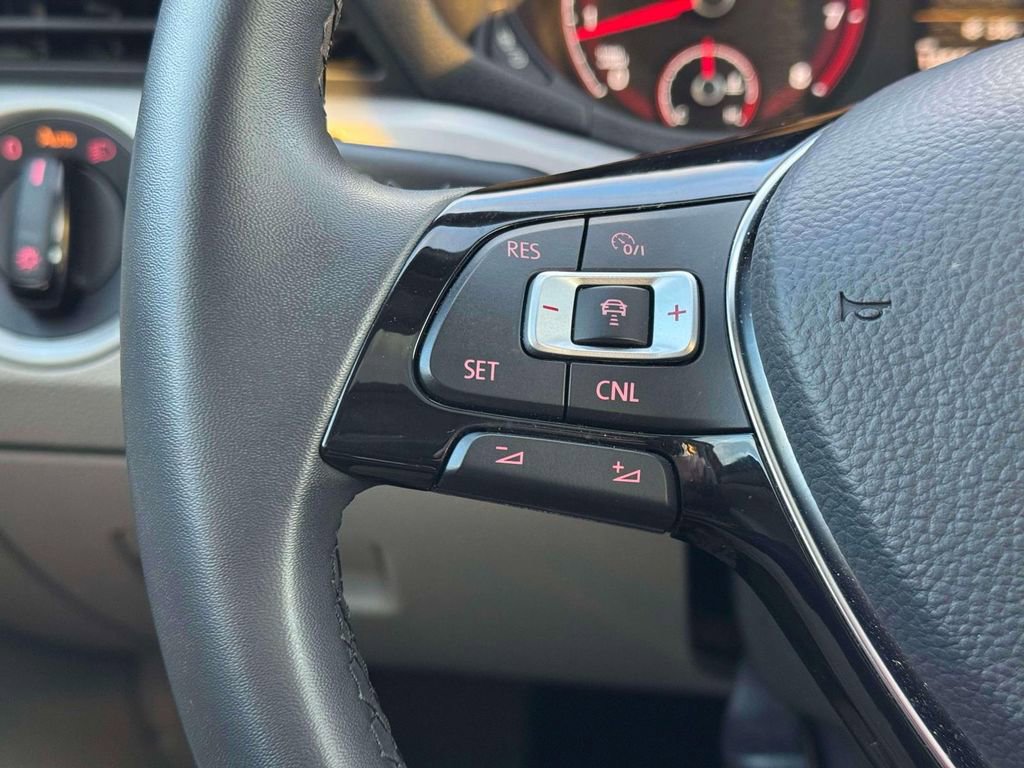 Used 2022 Volkswagen Passat 2.0T SE image 22